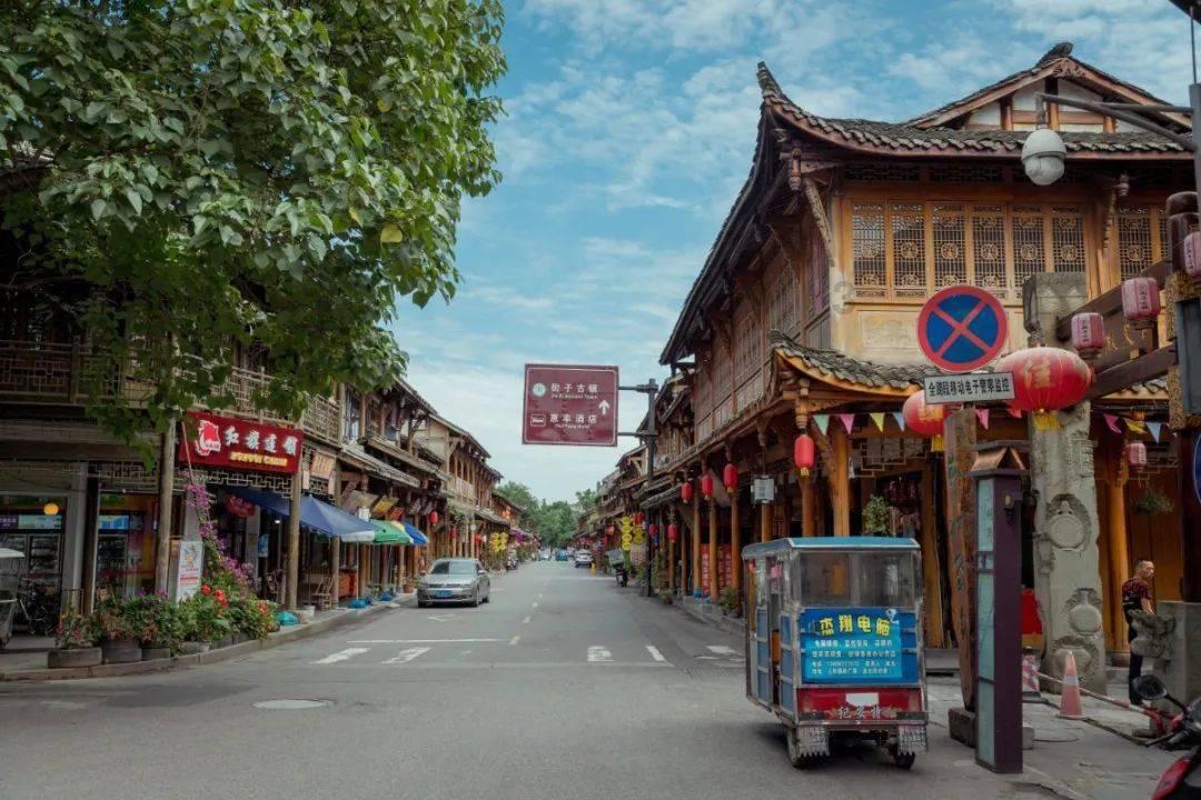 皇玺集团：酒品业务发展势头良好